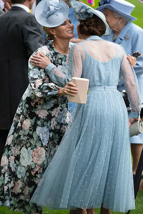 Kate Middleton Elegant Light Blue Lace Dress