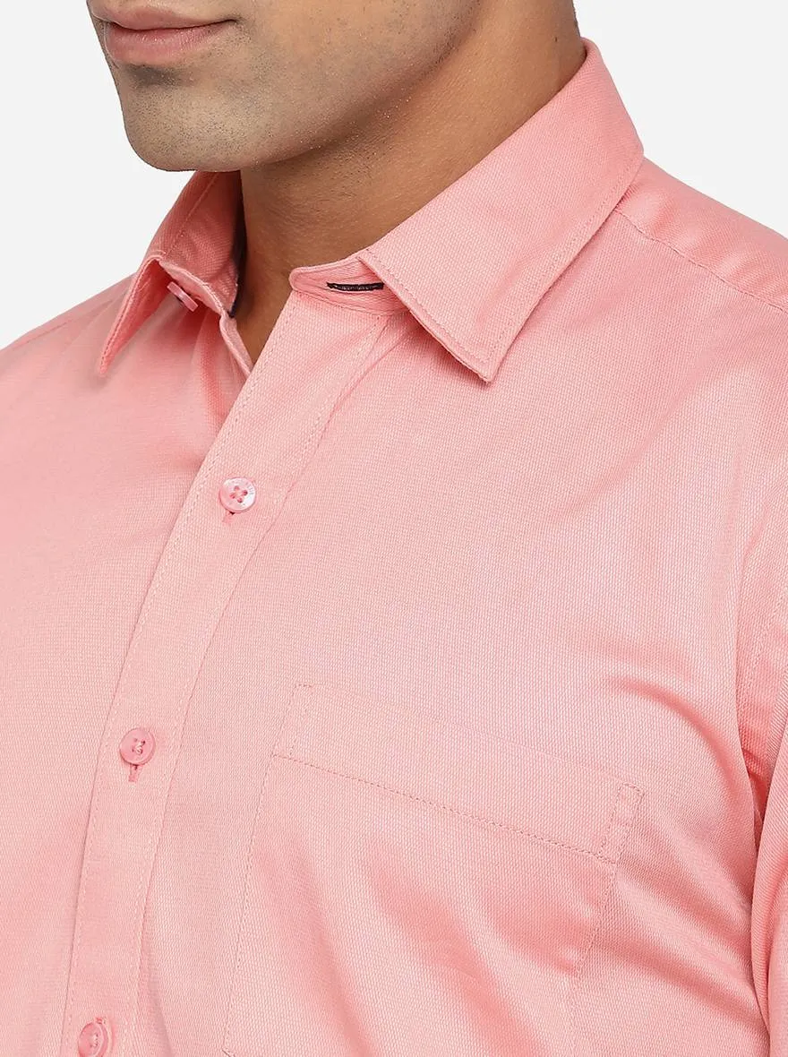 Light Pink Solid Slim Fit Casual Shirt | JadeBlue