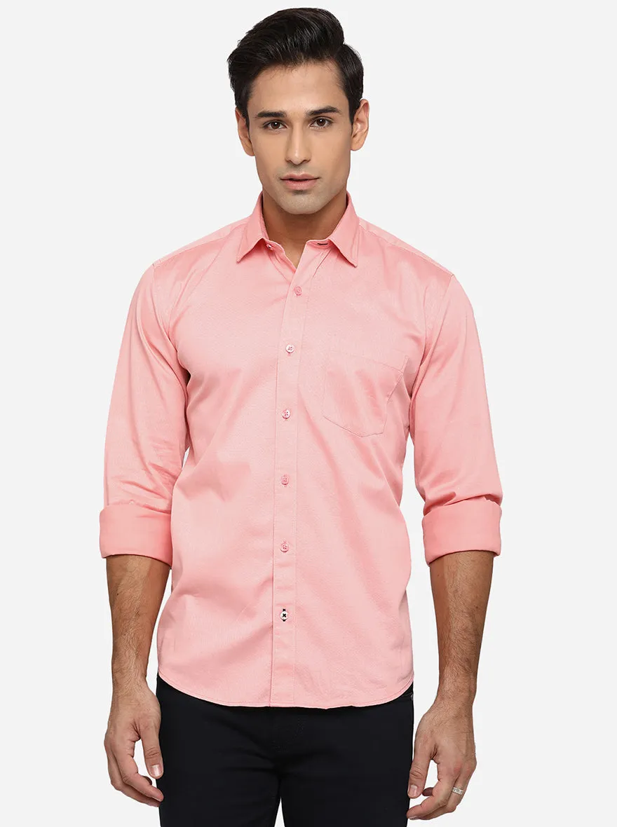 Light Pink Solid Slim Fit Casual Shirt | JadeBlue