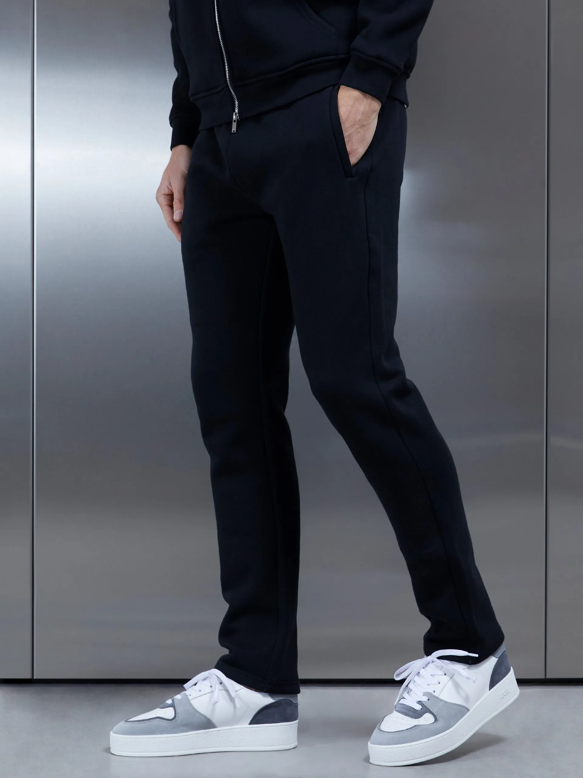 Relaxed Fit Tapered Leg Jogger in Black