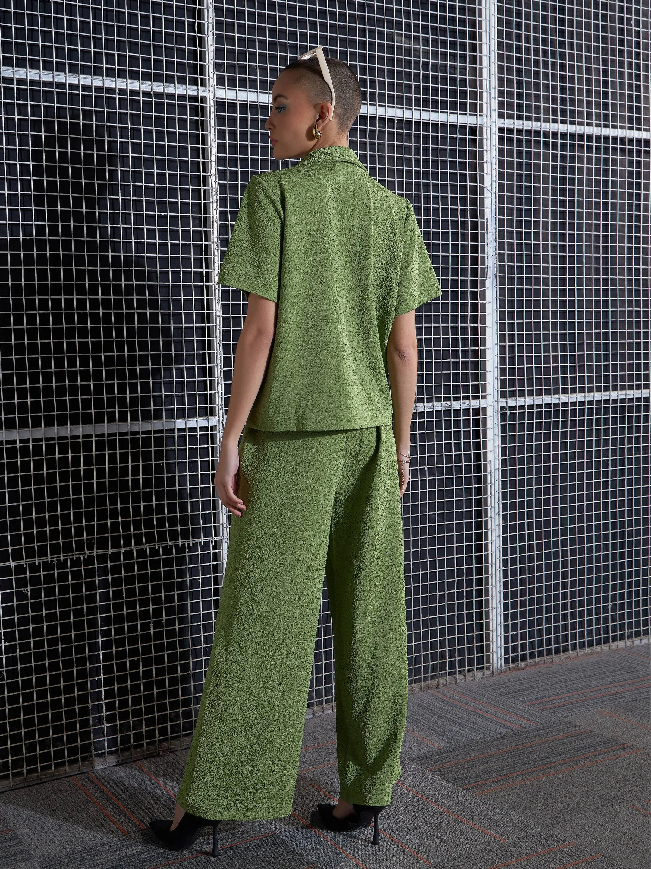 Women Green Knit Notch Collar Shirt With Darted Pants